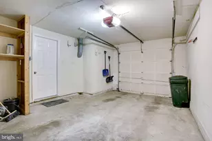 11793 Great Owl Cir, Reston, VA 20194 - Photo 23