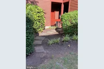 2822 Lee Oaks Place #101, Falls Church, VA 22046 - Photo 3