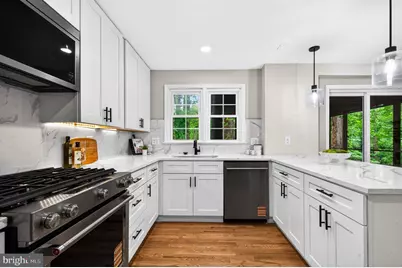 6538 Oakwood Drive, Falls Church, VA 22041 - Photo 9