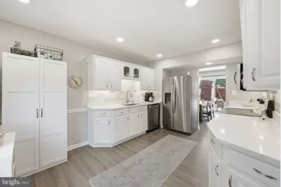 9635 Lindenbrook Street, Fairfax, VA 22031 - Photo 13