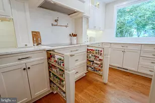 11910 Winstead Ln, Reston, VA 20194 - Photo 7