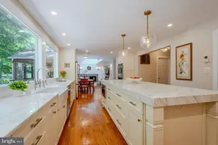 11910 Winstead Ln, Reston, VA 20194 - Photo 9