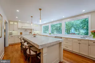 11910 Winstead Ln, Reston, VA 20194 - Photo 3
