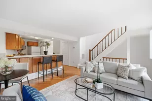 1686 Oaktree Ct, Reston, VA 20194 - Photo 3