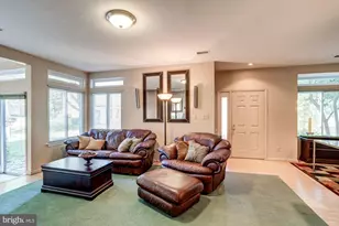 12232 Fort Buffalo Cir, Fairfax, VA 22033 - Photo 9