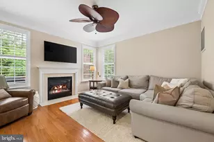 12654 Heron Ridge Dr, Fairfax, VA 22030 - Photo 7