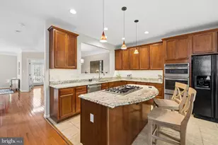 12654 Heron Ridge Dr, Fairfax, VA 22030 - Photo 9