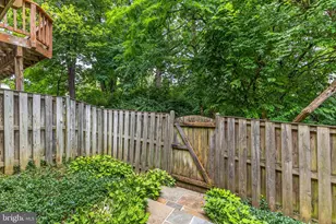 3009 Barden Oaks Ct, Oakton, VA 22124 - Photo 9