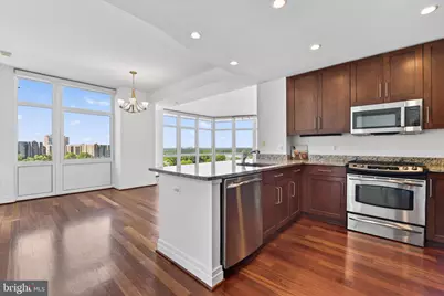 8220 Crestwood Heights #1517, Tysons, VA 22102 - Photo 5