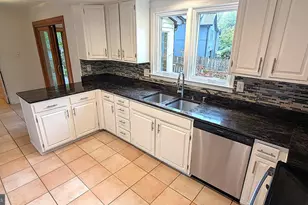 1835 Batten Hollow Rd, Vienna, VA 22182 - Photo 15