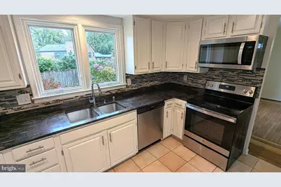 1835 Batten Hollow Road, Vienna, VA 22182 - Photo 19