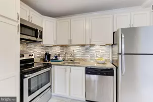 3800 Powell Ln, Falls Church, VA 22041 - Photo 15