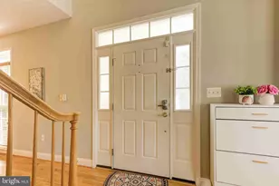 4175 Lower Park Dr, Fairfax, VA 22030 - Photo 3