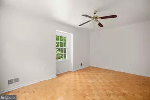 6401 Wolf Run Hunt Ct, Fairfax Station, VA 22039 - Photo 11