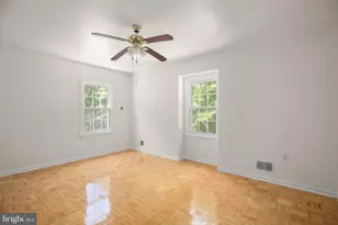 6401 Wolf Run Hunt Ct, Fairfax Station, VA 22039 - Photo 9