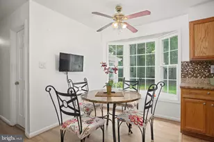 6401 Wolf Run Hunt Ct, Fairfax Station, VA 22039 - Photo 21