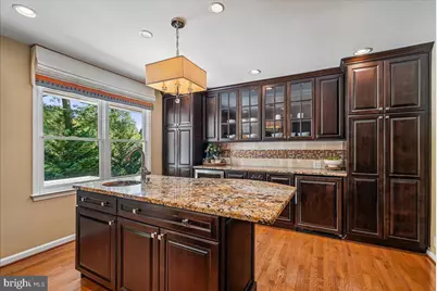 10033 Glencroft Court, Vienna, VA 22181 - Photo 13