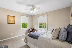 10033 Glencroft Ct, Vienna, VA 22181 - Photo 33