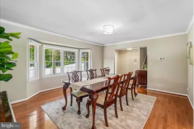 10033 Glencroft Court, Vienna, VA 22181 - Photo 7
