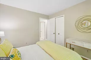 10033 Glencroft Ct, Vienna, VA 22181 - Photo 41