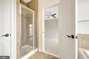 4497 Beacon Grove Cir, Fairfax, VA 22033 - Photo 15