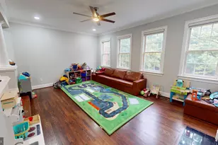 2007 Mayfair McLean Ct, Falls Church, VA 22043 - Photo 3