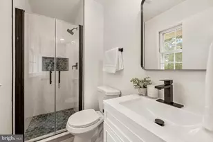 7842 Doane Ct, Springfield, VA 22152 - Photo 17