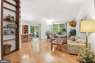 5967 New England Woods Dr, Burke, VA 22015 - Photo 5