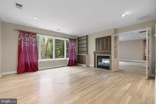 10701 Sycamore Springs Ln, Great Falls, VA 22066 - Photo 25