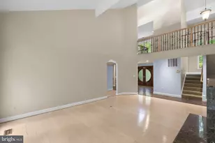 10701 Sycamore Springs Ln, Great Falls, VA 22066 - Photo 7