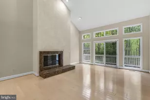 10701 Sycamore Springs Ln, Great Falls, VA 22066 - Photo 5