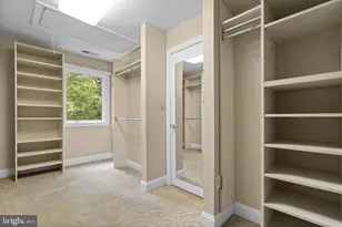 10701 Sycamore Springs Ln, Great Falls, VA 22066 - Photo 35