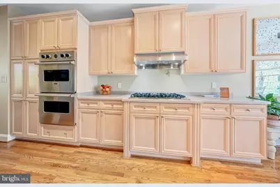 12076 Kinsley Place, Reston, VA 20190 - Photo 9