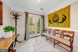 12076 Kinsley Pl, Reston, VA 20190 - Photo 3