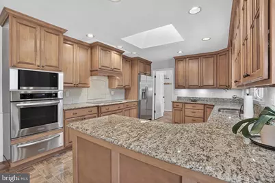 10223 Cedar Pond Drive, Vienna, VA 22182 - Photo 9