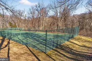10223 Cedar Pond Dr, Vienna, VA 22182 - Photo 43