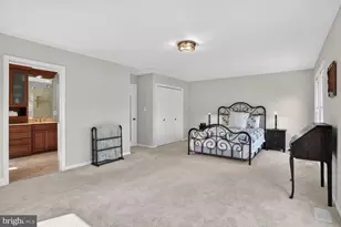10223 Cedar Pond Dr, Vienna, VA 22182 - Photo 23