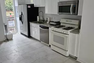 1604 Washington Plaza N, Reston, VA 20190 - Photo 3
