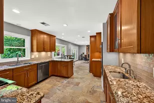 11416 Vale Rd, Oakton, VA 22124 - Photo 19