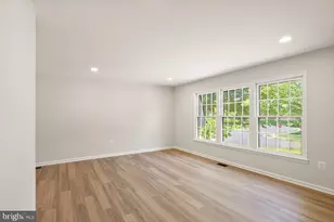 8803 Hayload Ct, Springfield, VA 22153 - Photo 7