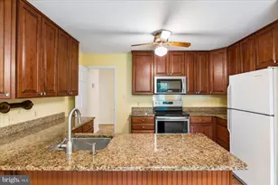 12144 Folkstone Dr, Herndon, VA 20171 - Photo 13