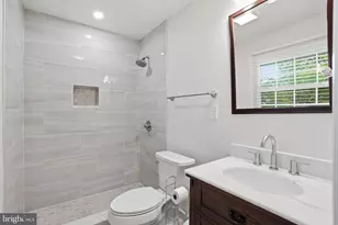 5304 Pillow Ln, Springfield, VA 22151 - Photo 19