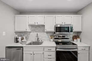 2814 Hyson Ln, Falls Church, VA 22043 - Photo 9