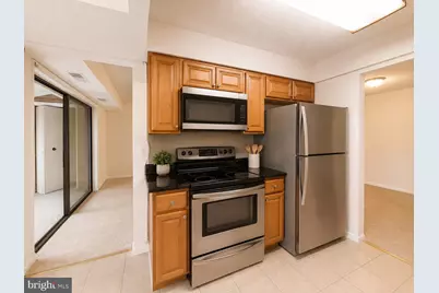 10204 Bushman Drive #324, Oakton, VA 22124 - Photo 5