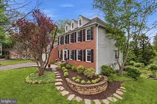 8521 Century Oak Ct, Fairfax Station, VA 22039 - Photo 3