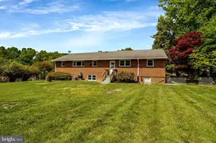 8906 Dogue Dr, Alexandria, VA 22309 - Photo 45