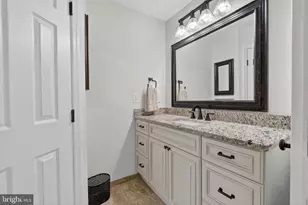5126 Myrtle Leaf Dr, Fairfax, VA 22030 - Photo 25