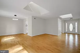 2230 Chestertown Dr, Vienna, VA 22182 - Photo 9