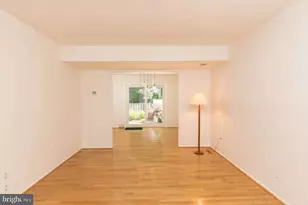 8302 Moline Pl, Springfield, VA 22153 - Photo 11