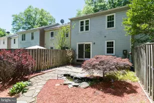 8302 Moline Pl, Springfield, VA 22153 - Photo 27